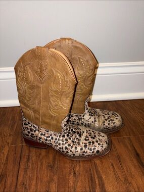 Roper Kids Tan and Leopard Print Western Boots Size 1